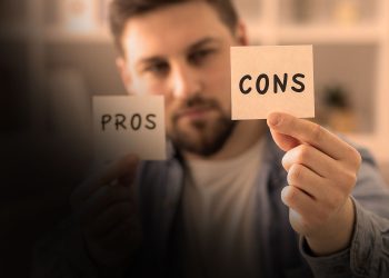 Panama-Brokerage-Accounts-The-Pros-and-Cons 1