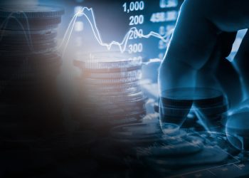 2VOO-vs-VTSAX--Which-Is-the-Better-Fund-for-You--