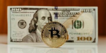 Bitcoin Cash Eyes $288 As Bears Take Charge After Trendline Rejection