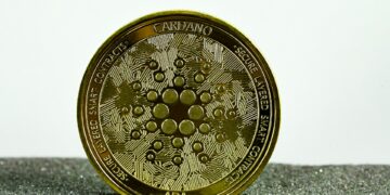 Cardano Reclaims Top 10 Crypto Spot, Analysts Set New Targets