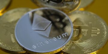 Analyst Spots New Critical Ethereum Price Levels With Options Expiry Over