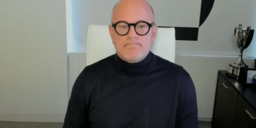 Countries Already Buy Bitcoin ‘In Huge Volumes’, Says Novogratz