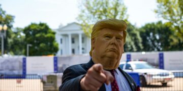 Trump-Themed Memecoins Rally 30% Ahead Of US Elections