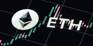 Analyst Reveals Key Ethereum Support Zone Amid $4,000 Price Struggle