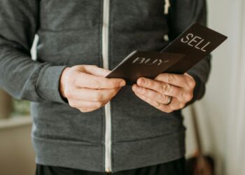 Solana Could Retrace Despite Historic Close, $400 Still On Sight?